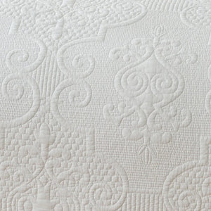 Boutique White Floral Quilted Coverlet Bedcover Set