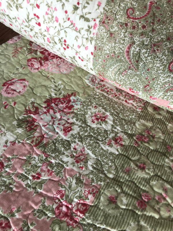 Cottage Sprig Patchwork Single Quilted Coverlet Bedcover & one Pillow Case Set