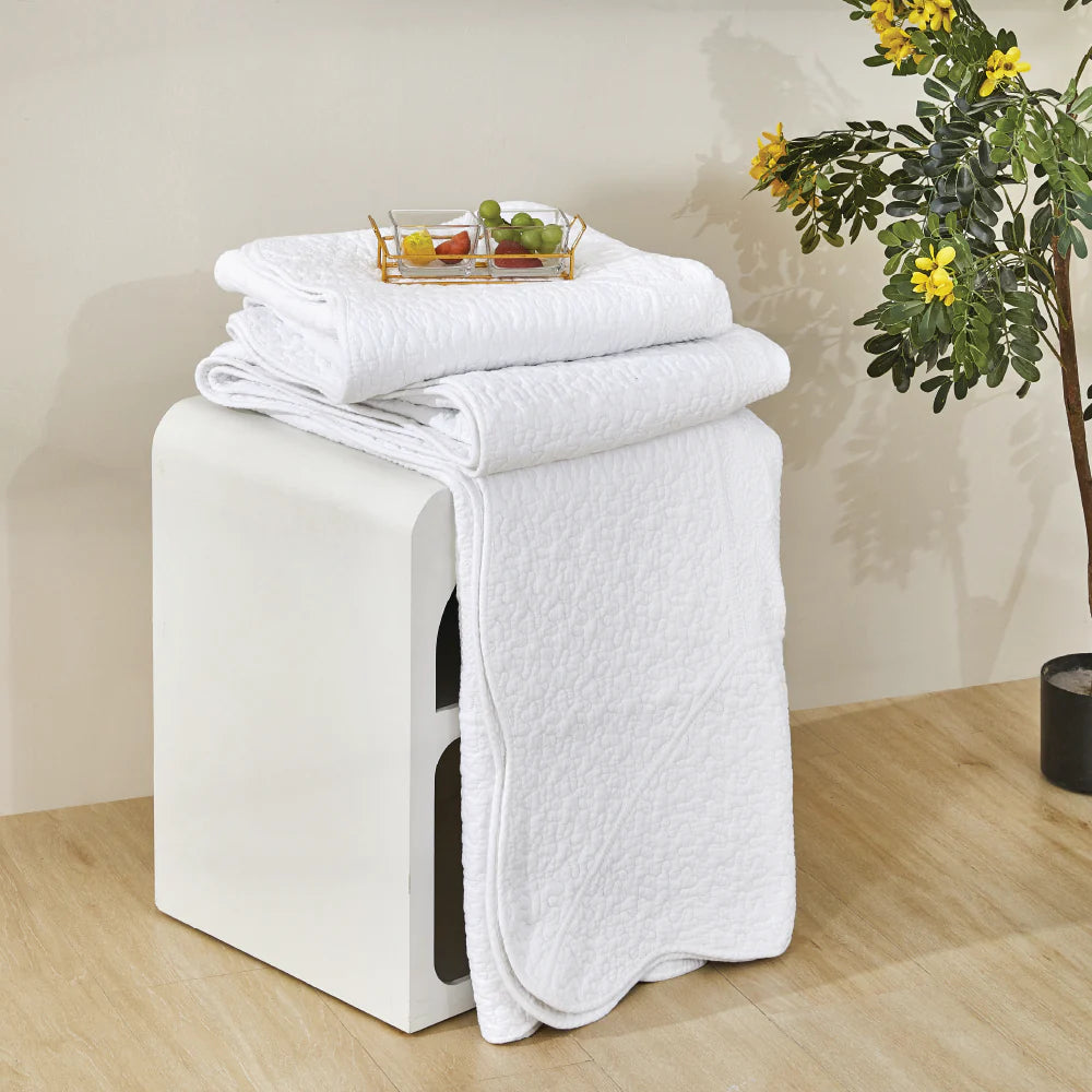 Marcella Antique White Quilted Cotton Throw Rug