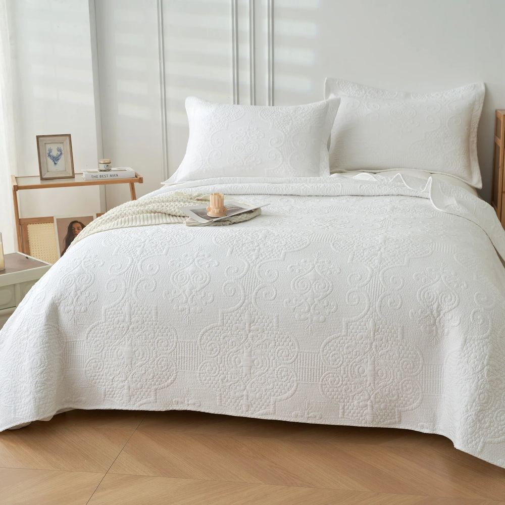 Boutique White Floral Quilted Coverlet Bedcover Set