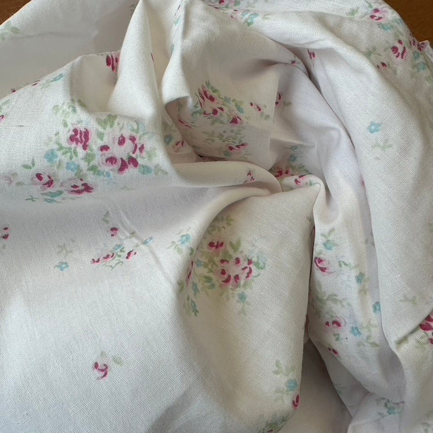 Cottage Vintage Florals Cot Fitted Sheet