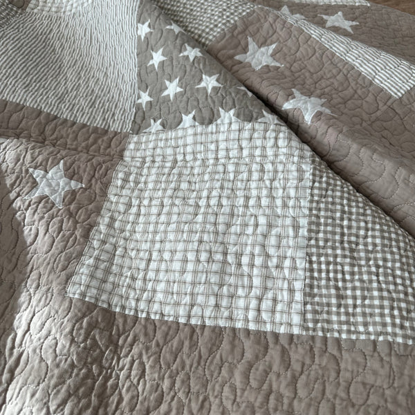 Lachlan Cotton Quilted Patchwork Stars Throw Rug in Neutral