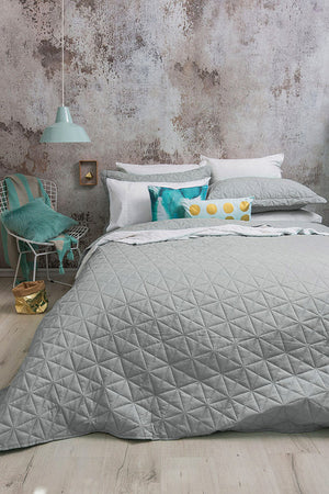 Regent Silver Queen / King  Coverlet Bedcover Bedspread Set