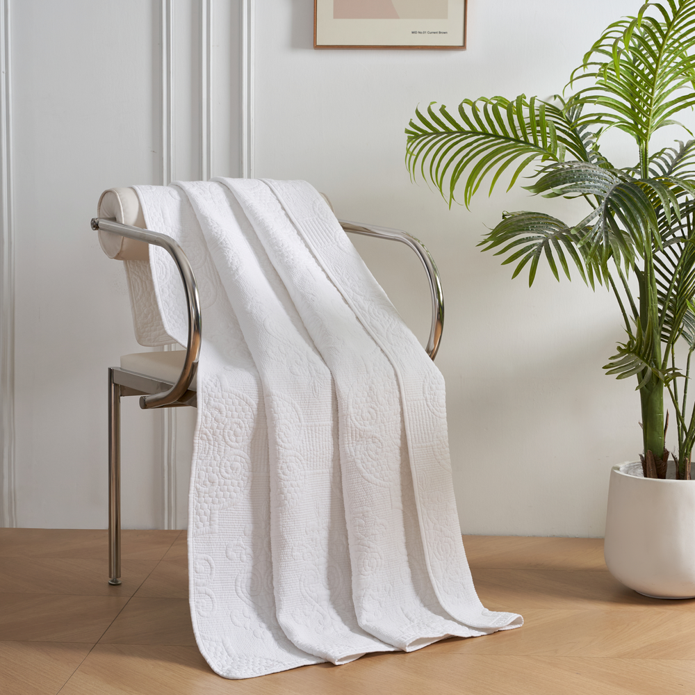 Boutique White Quilted Cotton Throw Rug