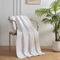 Boutique White Quilted Cotton Throw Rug