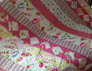 Stella Cotton Quilted Floral Throw Rug