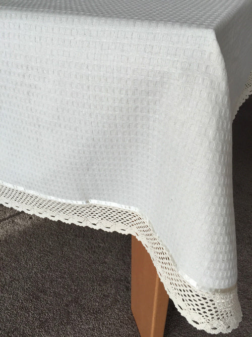 Natural Waffle Weave Table Cloth with Lace Trim