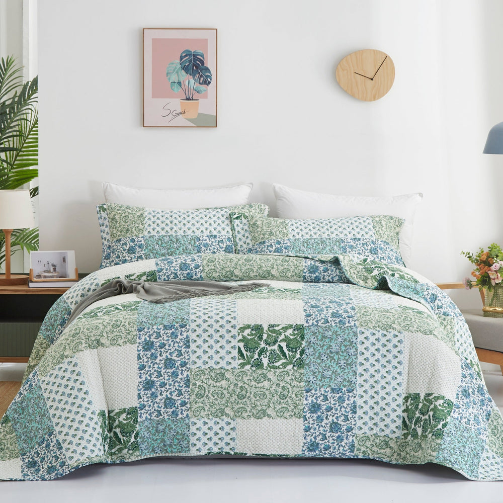 Green & Blue Multi Printed Brodie Patchwork King Bed Coverlet & Pillow Cases Bedcover Set