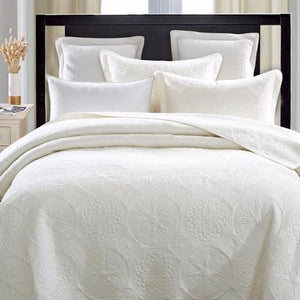 Elegant Ivory Quilted Coverlet Bedcover Set Available in 4 Sizes