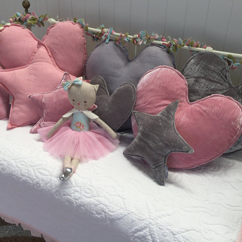 Assorted Children's Bedroom Heart & Star Shaped Cushions Nursery Decor