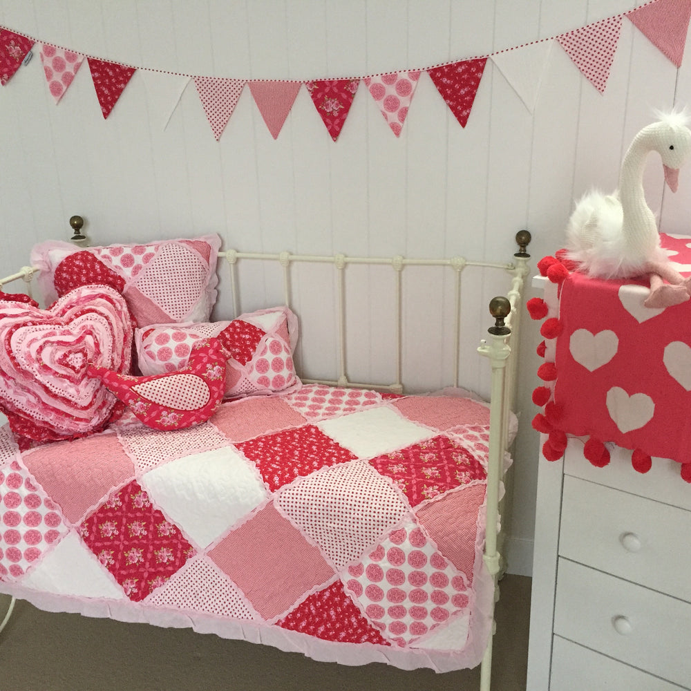 Scarlet Bunting Flags Raspberry Red, White & Pink