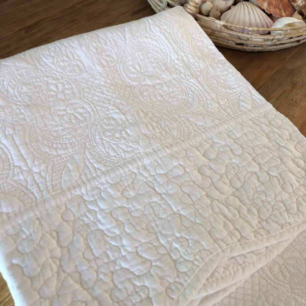 Marcella Antique White Quilted Cotton Throw Rug