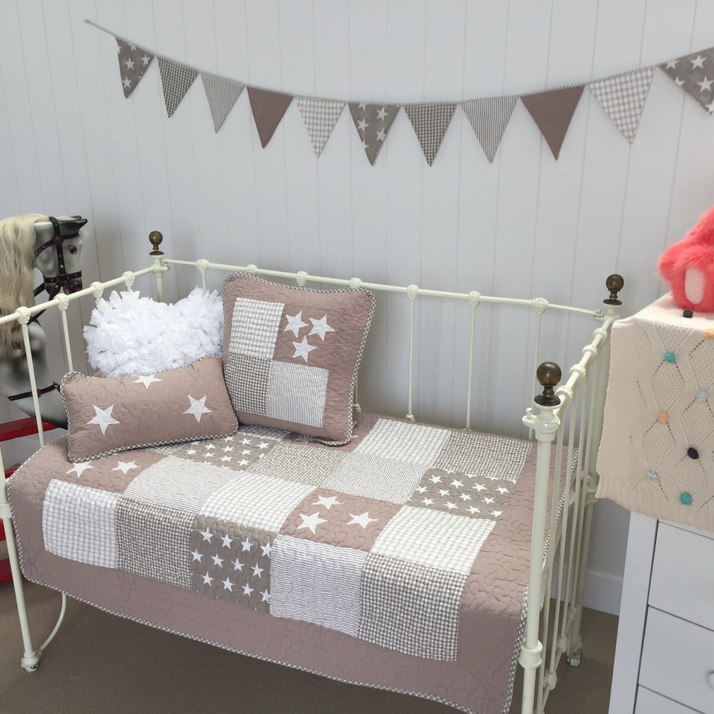 Lachlan Natural & White Cotton Bunting Flags - Gingham, Stars & Stripes